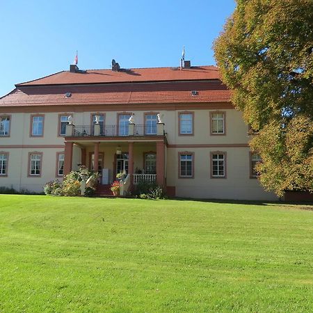 Отель Schloss Lohm Экстерьер фото